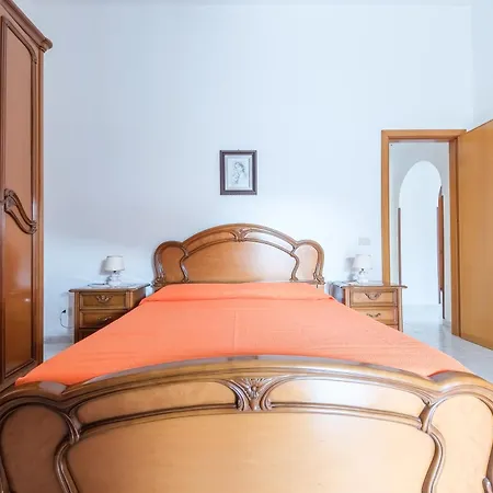 Casa Sole A Canneto بيت للعطل ليباري