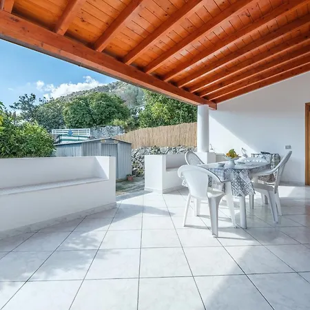 Casa Sole A Canneto ليباري
